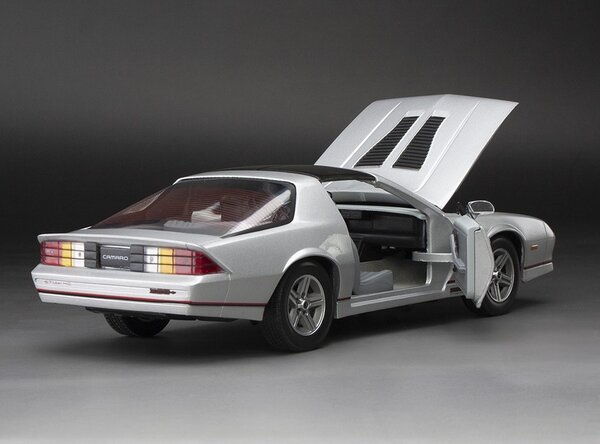 Chevrolet Chevrolet Camaro IROC (Int. Race of Champions-Racecars) 1985-1990 - 1:18 - Sun Star Chevrolet Chevrolet Camaro IROC (Int. Race of Champions-Racecars) 1985-1990 - 1:18 - Sun Star