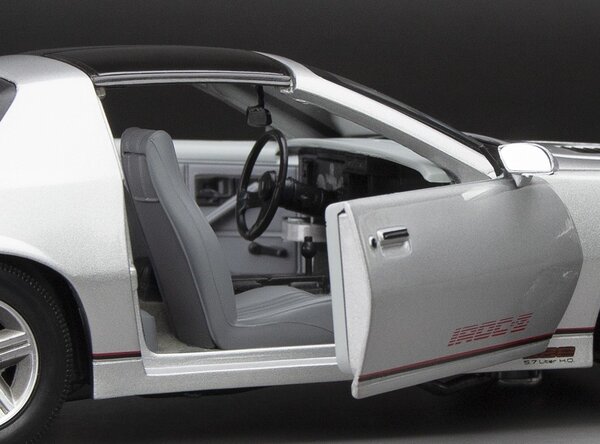 Chevrolet Chevrolet Camaro IROC (Int. Race of Champions-Racecars) 1985-1990 - 1:18 - Sun Star Chevrolet Chevrolet Camaro IROC (Int. Race of Champions-Racecars) 1985-1990 - 1:18 - Sun Star