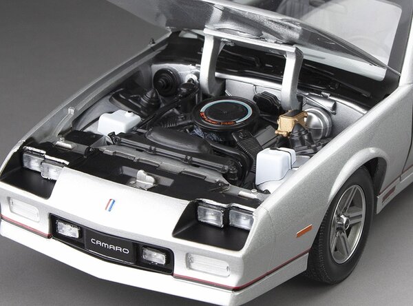 Chevrolet Chevrolet Camaro IROC (Int. Race of Champions-Racecars) 1985-1990 - 1:18 - Sun Star Chevrolet Chevrolet Camaro IROC (Int. Race of Champions-Racecars) 1985-1990 - 1:18 - Sun Star