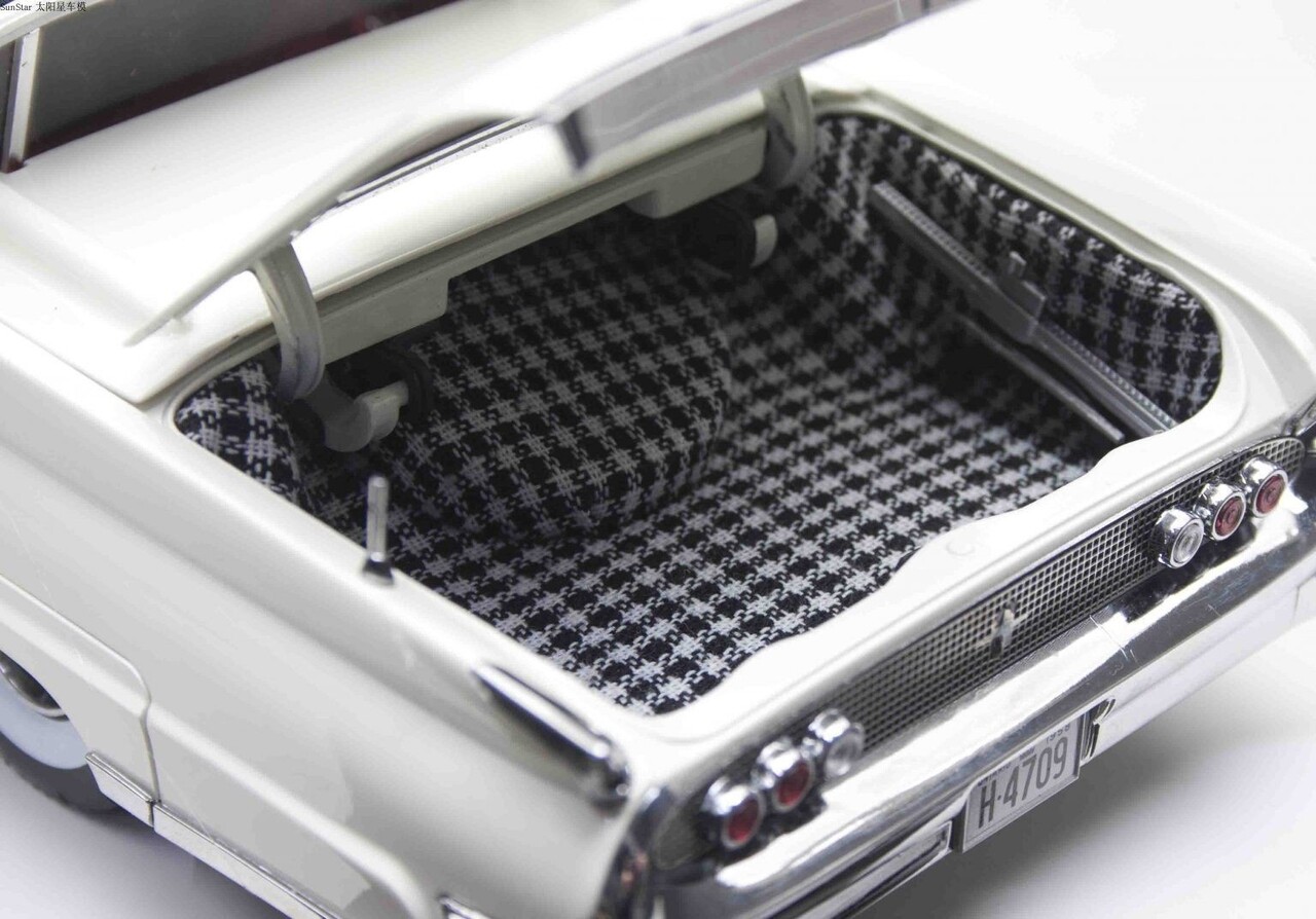 Lincoln Lincoln Continental Mark III Convertible Closed 1958 - 1:18 - Sun Star Lincoln Lincoln Continental Mark III Convertible Closed 1958 - 1:18 - Sun Star