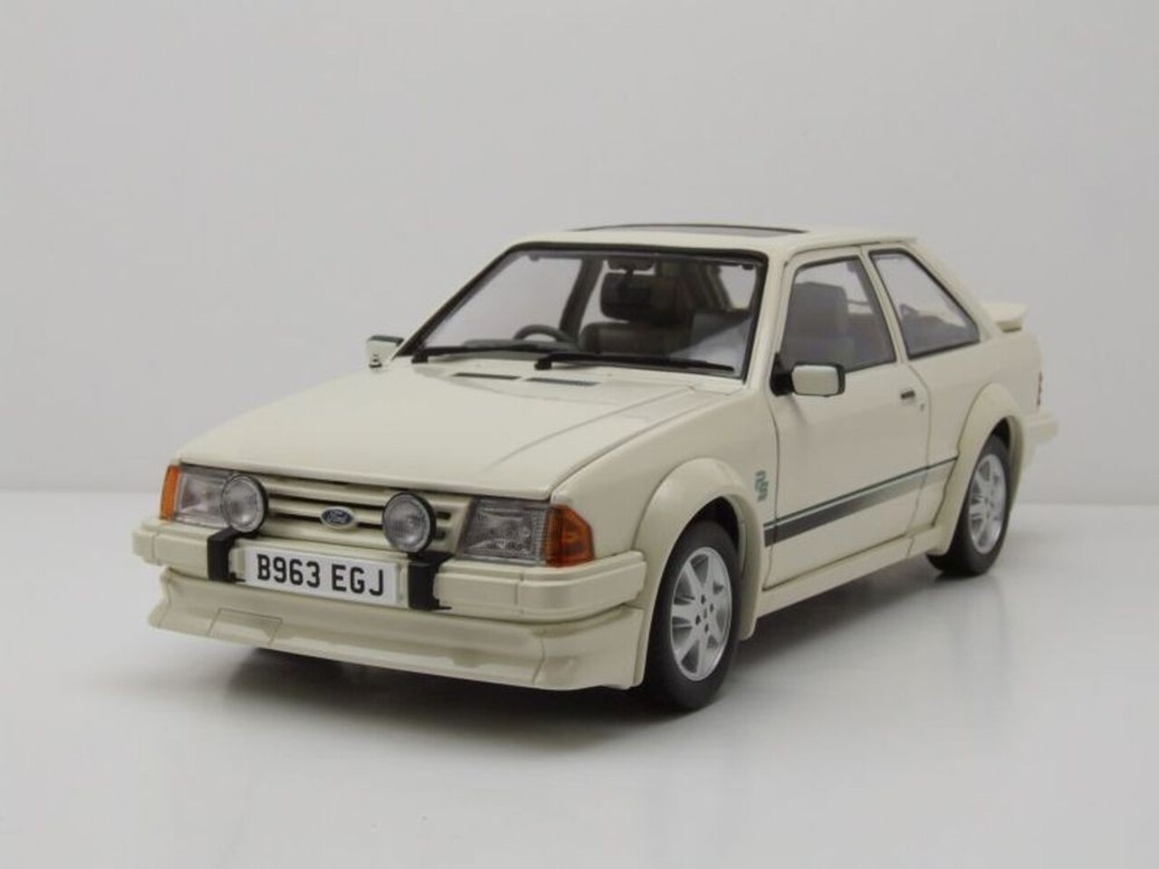 Ford Ford Escort RS Turbo 1984 - 1:18 - Sun Star