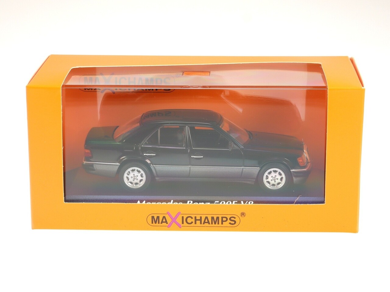 Mercedes-Benz Mercedes-Benz 500E V8 1991 - 1:43 - MaXichamps Mercedes-Benz Mercedes-Benz 500E V8 1991 - 1:43 - MaXichamps