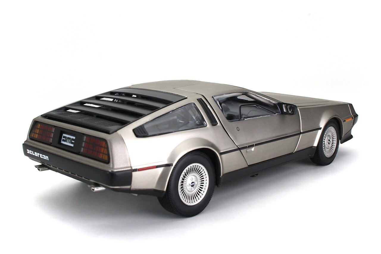 DeLorean DeLorean DMC 12 Coupe 1981 - 1:18 - Sun Star