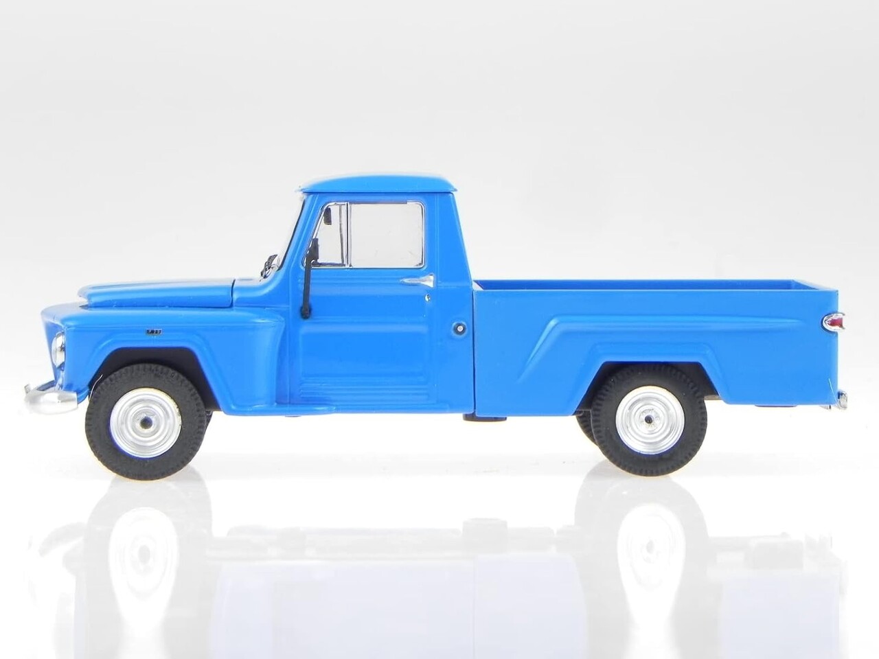 Ford Ford F-75 Pick Up 1980 - 1:43 - Triple 9 Collection Ford Ford F-75 Pick Up 1980 - 1:43 - Triple 9 Collection