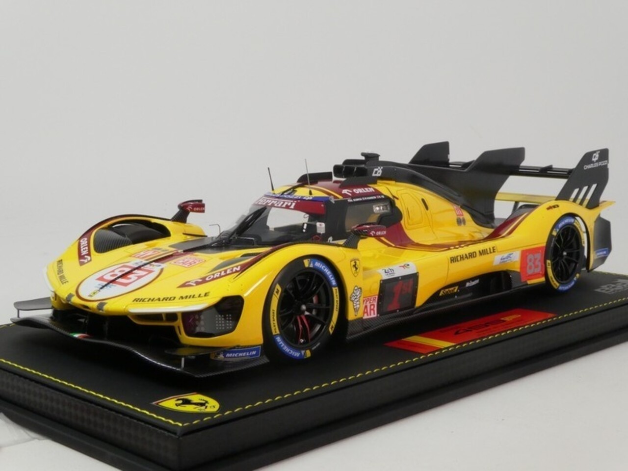 Ferrari Ferrari F499P 3.0L Turbo V6 #83 Team AF Corse Winner 24H Le Mans 2025 + Showcase - 1:18 - BBR Ferrari Ferrari F499P 3.0L Turbo V6 #83 Team AF Corse Winner 24H Le Mans 2025 + Showcase - 1:18 - BBR
