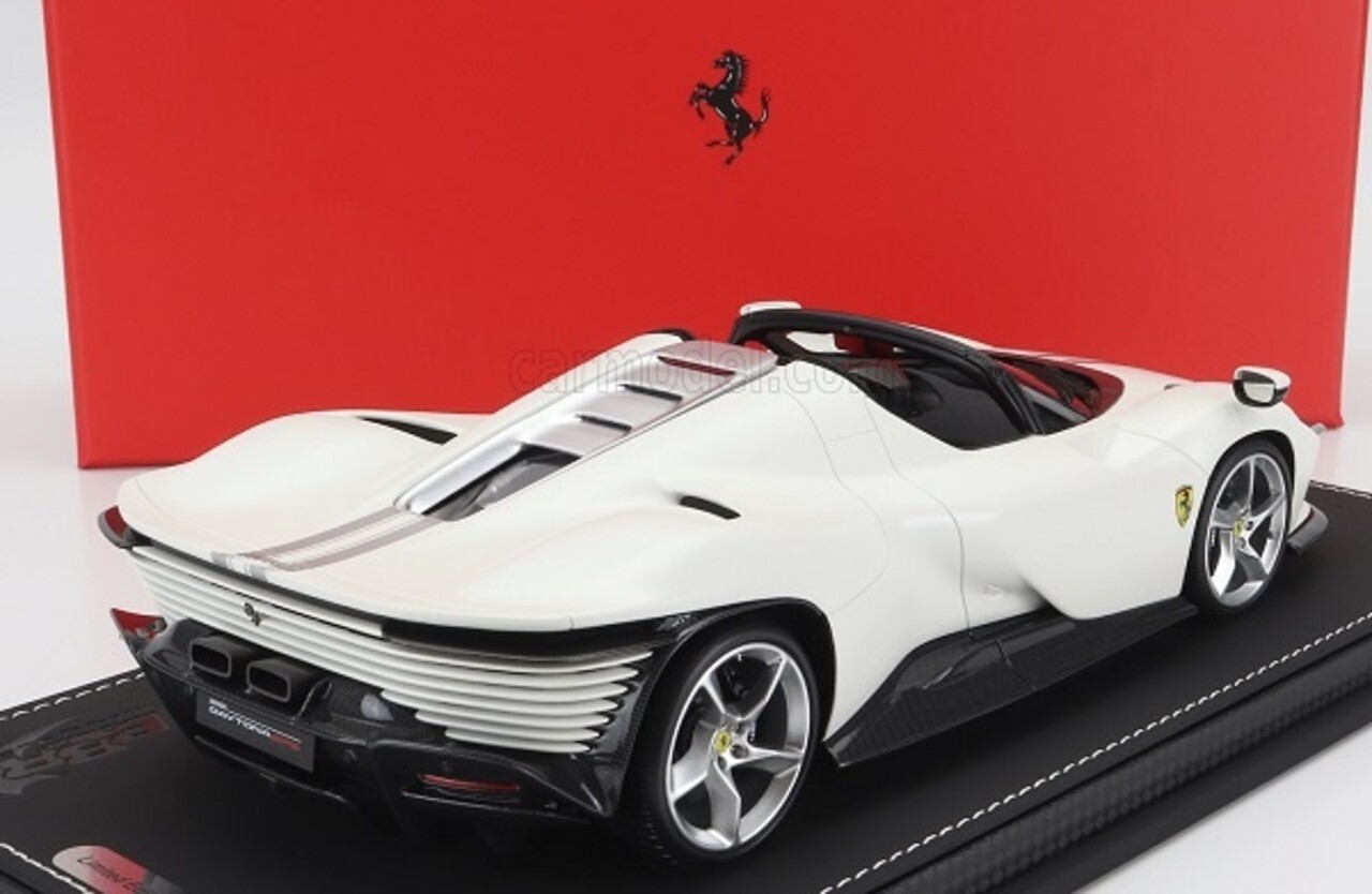 Ferrari Ferrari Daytona SP3 Open Roof Icona 2022 + Showcase  - 1:18 - BBR