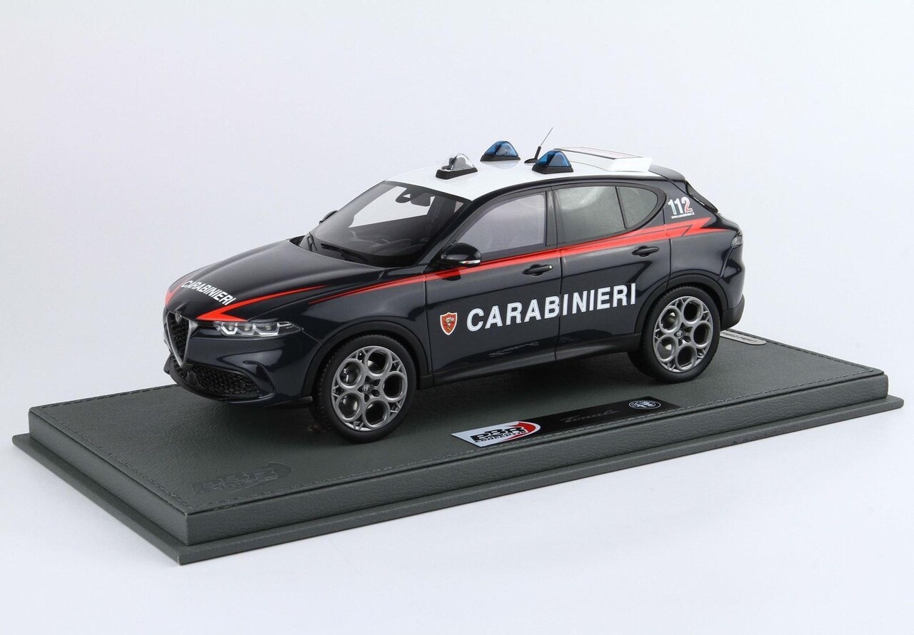 Alfa Romeo Alfa Romeo Tonale Veloce Plug-in-Hybrid 2023 'Carabinieri' + Showcase - 1:18 - BBR Alfa Romeo Alfa Romeo Tonale Veloce Plug-in-Hybrid 2023 'Carabinieri' + Showcase - 1:18 - BBR