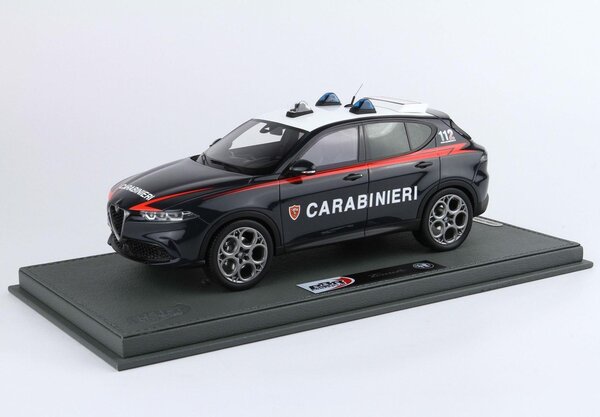 Alfa Romeo Alfa Romeo Tonale Veloce Plug-in-Hybrid 2023 'Carabinieri' + Showcase - 1:18 - BBR Alfa Romeo Alfa Romeo Tonale Veloce Plug-in-Hybrid 2023 'Carabinieri' + Showcase - 1:18 - BBR
