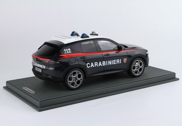 Alfa Romeo Alfa Romeo Tonale Veloce Plug-in-Hybrid 2023 'Carabinieri' + Showcase - 1:18 - BBR Alfa Romeo Alfa Romeo Tonale Veloce Plug-in-Hybrid 2023 'Carabinieri' + Showcase - 1:18 - BBR