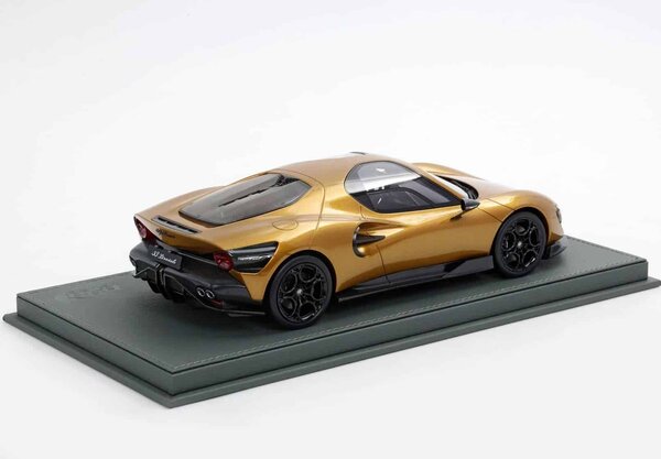 Alfa Romeo Alfa Romeo 33 Stradale 2025 + Showcase - 1:18 - BBR Alfa Romeo Alfa Romeo 33 Stradale 2025 + Showcase - 1:18 - BBR