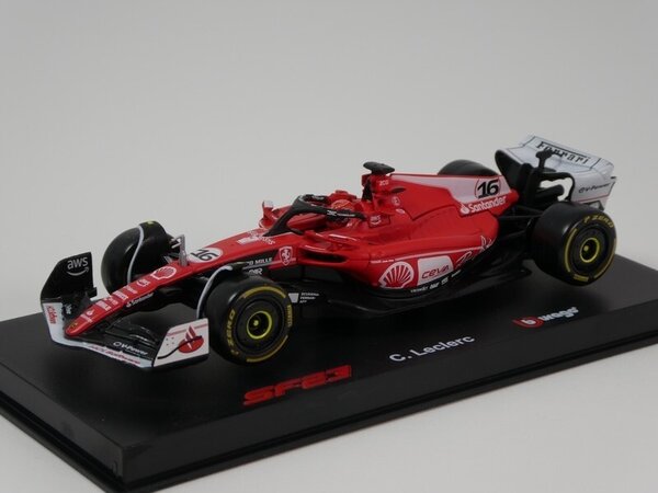 Formule 1 Ferrari SF-23 #16 Team Scuderia Ferrari 2nd GP Las Vegas 2023 (C.Leclerc) + Pilot + Showcase - 1:43 - Bburago Formule 1 Ferrari SF-23 #16 Team Scuderia Ferrari 2nd GP Las Vegas 2023 (C.Leclerc) + Pilot + Showcase - 1:43 - Bburago