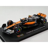 Formule 1 McLaren F1 MCL39 #4 Team McLaren World Champion Winner British GP Silverstone 2025 + Pilot + Showcase (L.Norris) - 1:43 - Bburago Formule 1 McLaren F1 MCL39 #4 Team McLaren World Champion Winner British GP Silverstone 2025 + Pilot + Showcase (L.Norris) - 1:43 - Bburago