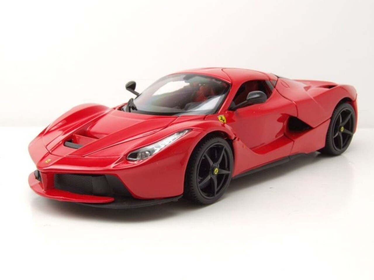 Ferrari Ferrari Laferrari 2013 - 1:18 - Bburago Ferrari Ferrari Laferrari 2013 - 1:18 - Bburago