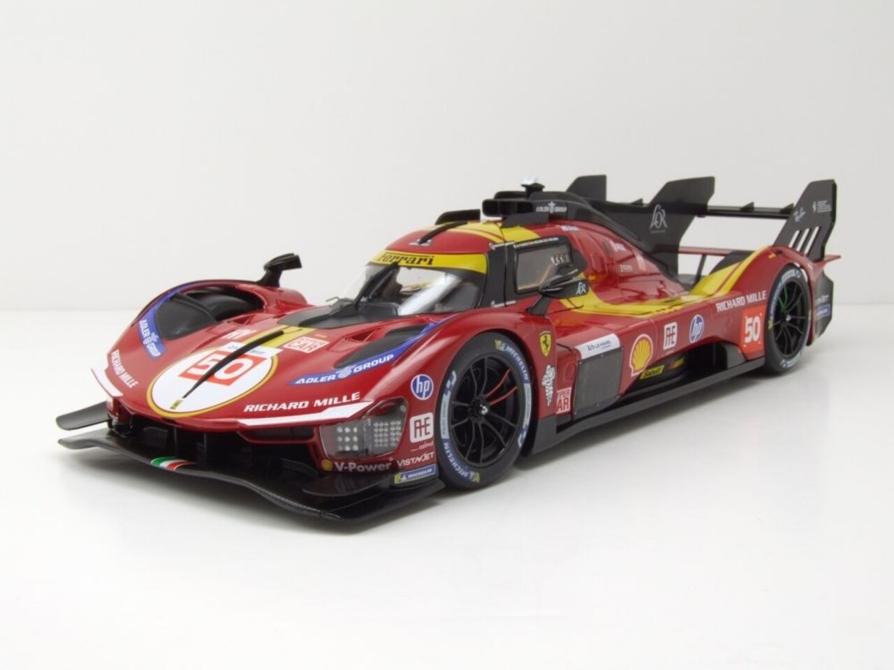 Ferrari Ferrari 499P 3.0L Turbo V6 #50 24H Le Mans 2025 - 1:18 - Bburago Ferrari Ferrari 499P 3.0L Turbo V6 #50 24H Le Mans 2025 - 1:18 - Bburago