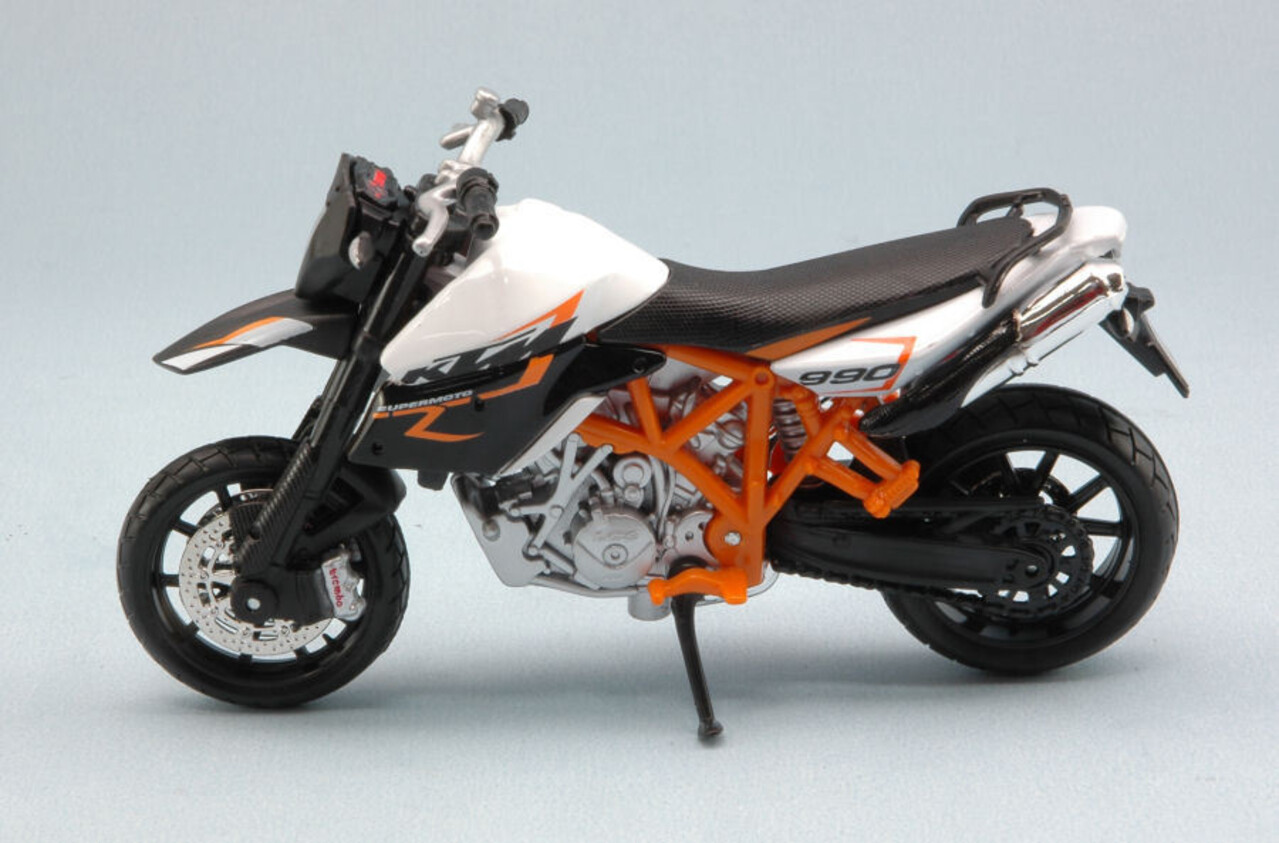 KTM KTM 990 Supermoto 2011- 1:18 - Bburago