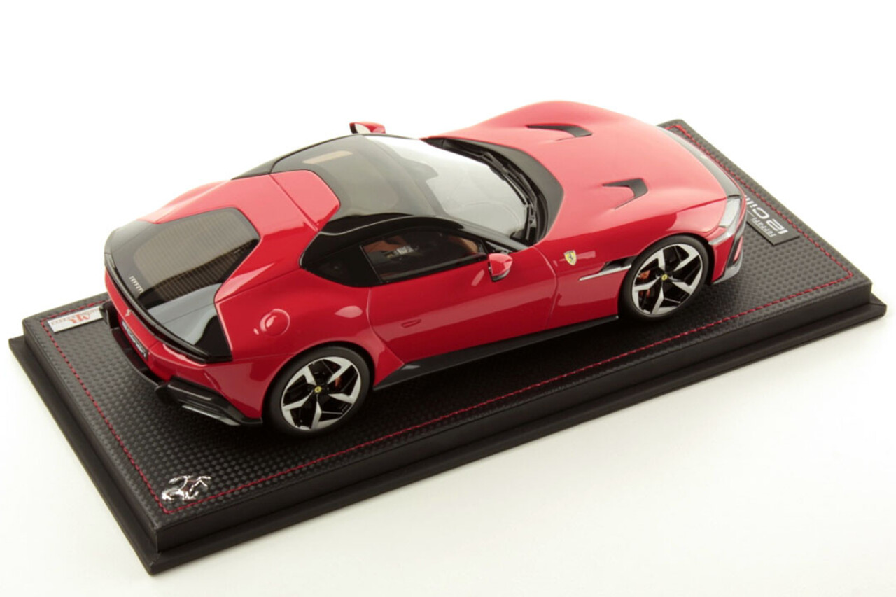 Ferrari Ferrari 12 Cilindri + Showcase  - 1:18 - MR Collection Models
