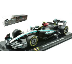 Formule 1 Mercedes GP F1 W15 AMG Petronas Moytorsport #44 Season 2024 (L.Hamilton) + Pilot + Showcase - 1:24 - Bburago