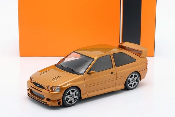 Ford Ford Escort RS Custom 1998 - 1:18 - IXO Models