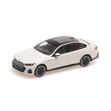 BMW BMW i5 2023 - 1:43 - Minichamps