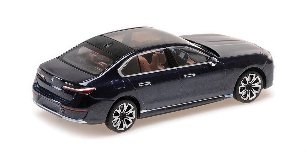 BMW BMW i7 2023 - 1:43 - Minichamps BMW BMW i7 2023 - 1:43 - Minichamps