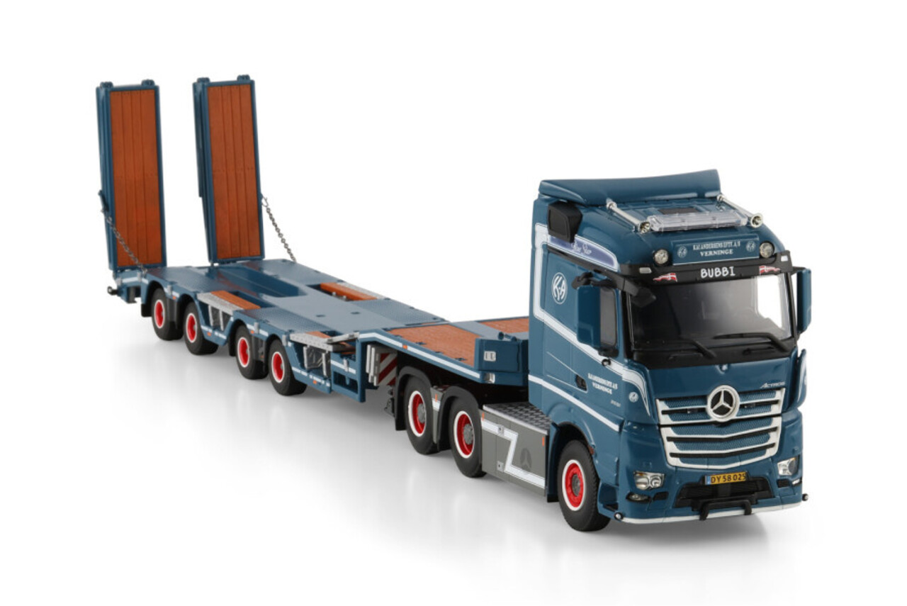 Mercedes-Benz Mercedes-Benz Actros MP4 Stream Space Tractor 6x4 + Semi Wheel Well Low Loader 4 Axle 'Kai Andersens' - 1:50 - WSI Models Mercedes-Benz Mercedes-Benz Actros MP4 Stream Space Tractor 6x4 + Semi Wheel Well Low Loader 4 Axle 'Kai Andersens' - 1:50 - WSI Models