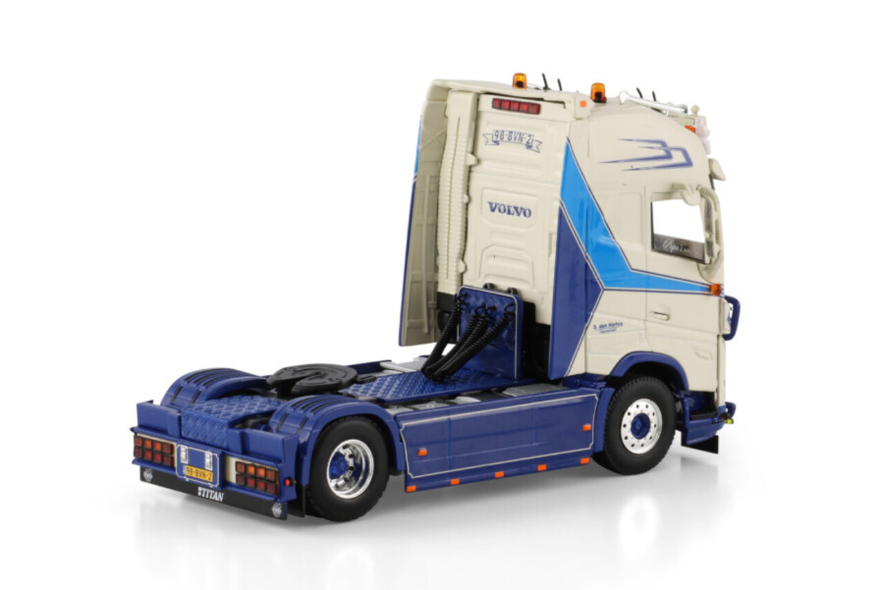 Volvo Volvo FH5 Globetrotter XL 4x2 Tractor 'S. den Hartog' - 1:50 - WSI Models Volvo Volvo FH5 Globetrotter XL 4x2 Tractor 'S. den Hartog' - 1:50 - WSI Models