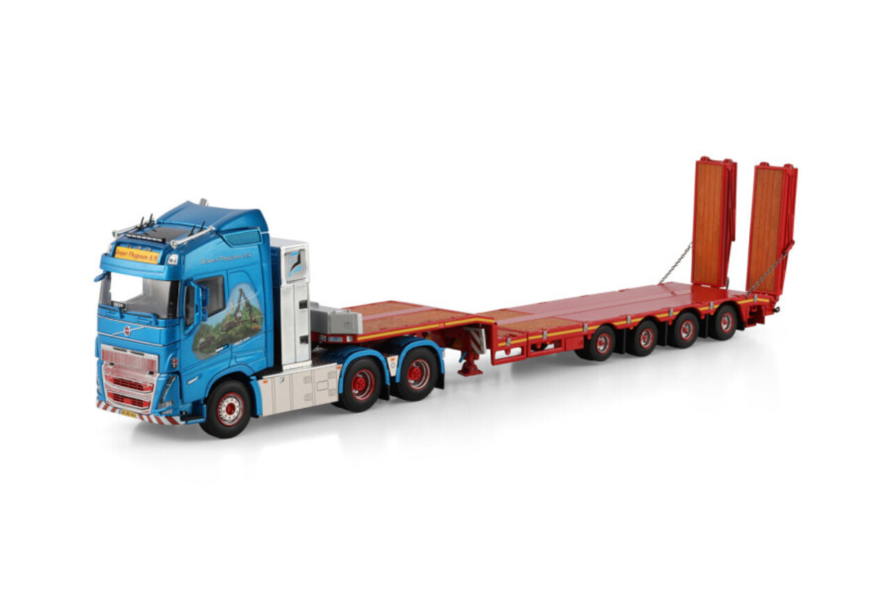 Volvo Volvo FH5 Globetrotter 6x4 + Semi Low Loader 4 Axle + Ramps 'Jesper Thygesen' - 1:50 - WSI Models Volvo Volvo FH5 Globetrotter 6x4 + Semi Low Loader 4 Axle + Ramps 'Jesper Thygesen' - 1:50 - WSI Models