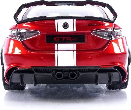 Alfa Romeo Alfa Romeo Giulia GTAm #99 - 1:18 - Bburago Alfa Romeo Alfa Romeo Giulia GTAm #99 - 1:18 - Bburago