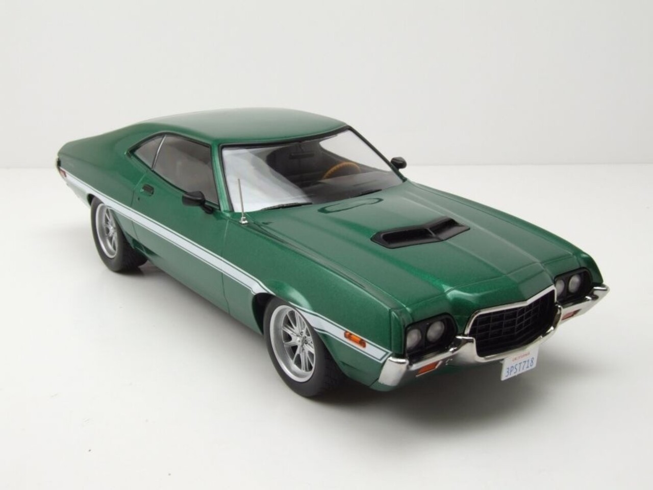 Ford Ford Gran Torino Sport 1972 - 1:18 - IXO Models Ford Ford Gran Torino Sport 1972 - 1:18 - IXO Models