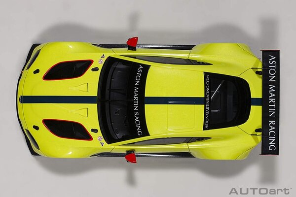 Aston Martin Aston Martin Vantage GTE Le Mans Pro Presentation Car 2018 - 1:18 - AUTOart