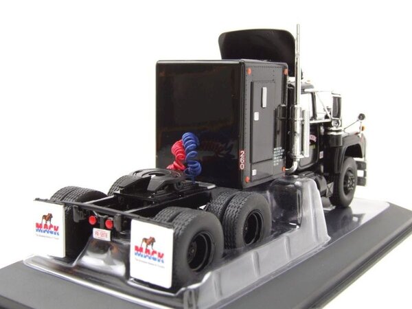 Mack Mack R-Series 1966 - 1:43 - IXO Models