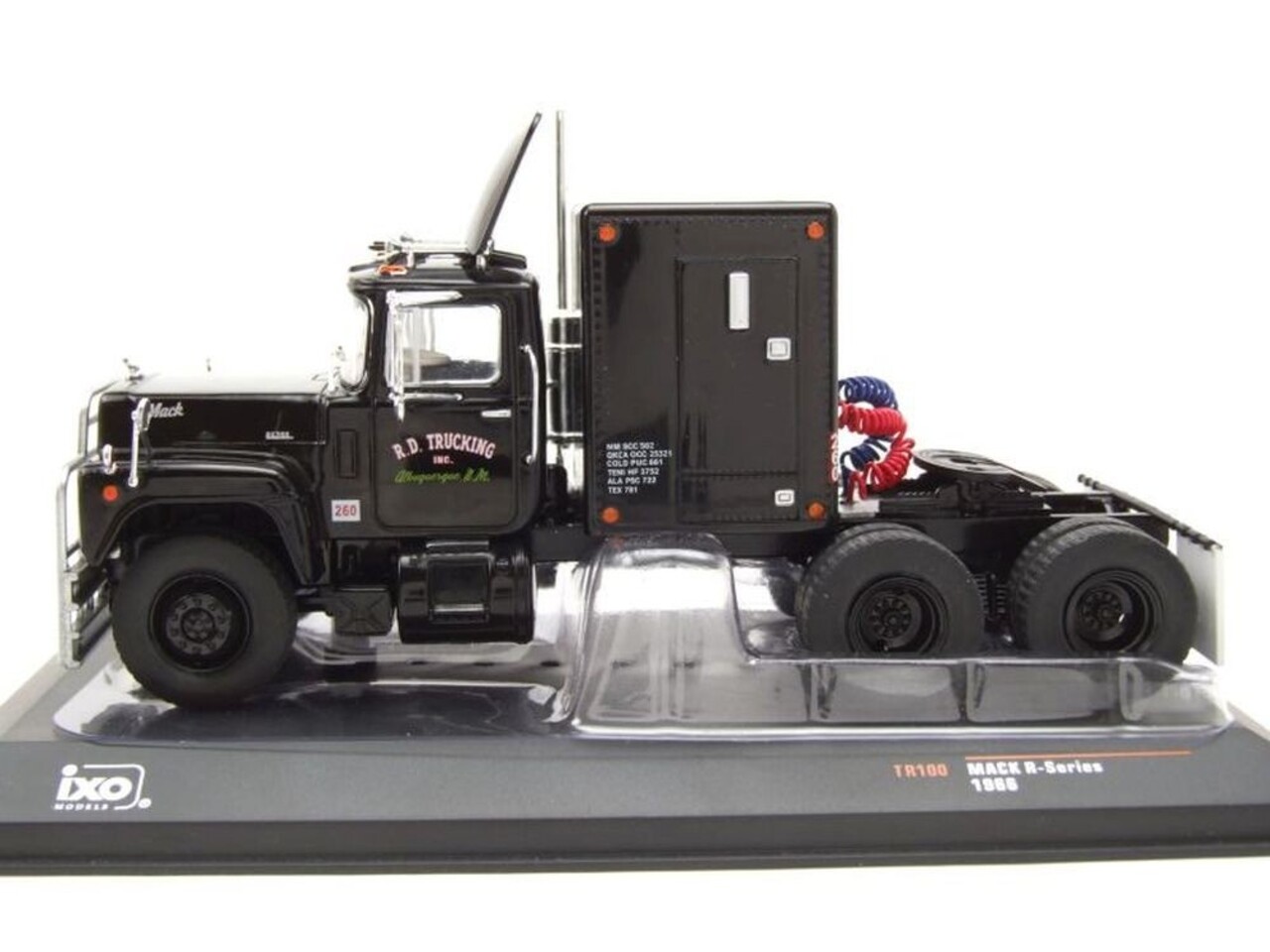 Mack Mack R-Series 1966 - 1:43 - IXO Models