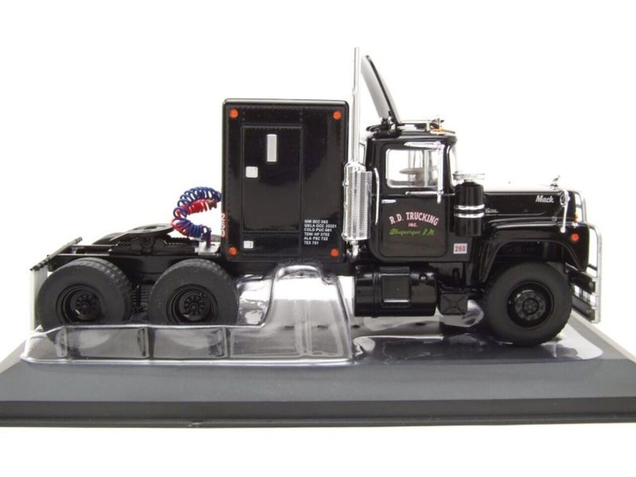 Mack Mack R-Series 1966 - 1:43 - IXO Models