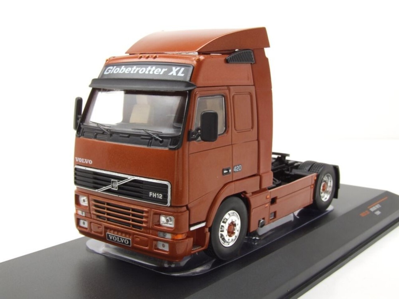 Volvo Volvo FH12 Globetrotter XL 420 Tractor 4x2 1994 - 1:43 - IXO Models Volvo Volvo FH12 Globetrotter XL 420 Tractor 4x2 1994 - 1:43 - IXO Models