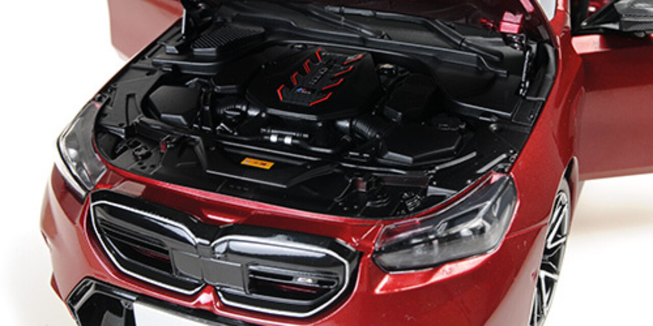 BMW BMW M5 Touring 2024 - 1:18 - Minichamps