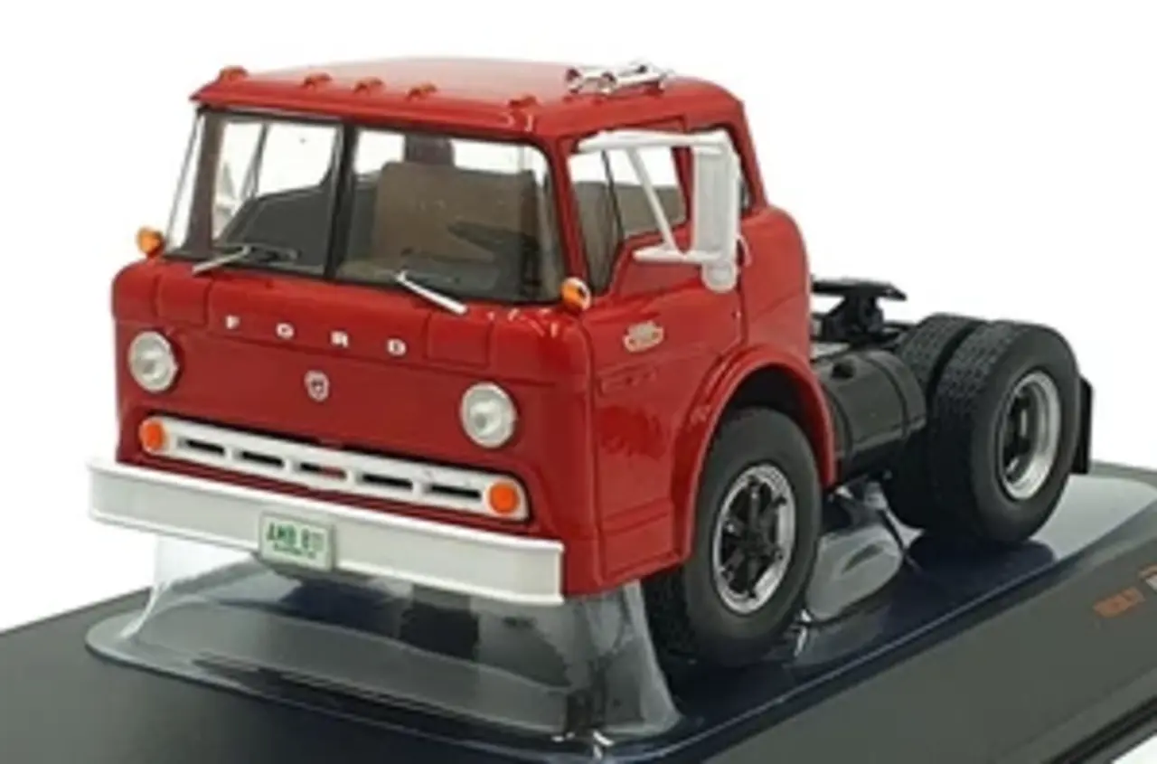 Ford Ford C-600 Tractor 4x2 1967 - 1:43 - IXO Models Ford Ford C-600 Tractor 4x2 1967 - 1:43 - IXO Models
