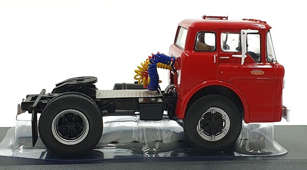 Ford Ford C-600 Tractor 4x2 1967 - 1:43 - IXO Models Ford Ford C-600 Tractor 4x2 1967 - 1:43 - IXO Models