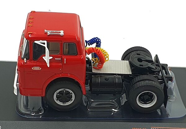 Ford Ford C-600 Tractor 4x2 1967 - 1:43 - IXO Models Ford Ford C-600 Tractor 4x2 1967 - 1:43 - IXO Models