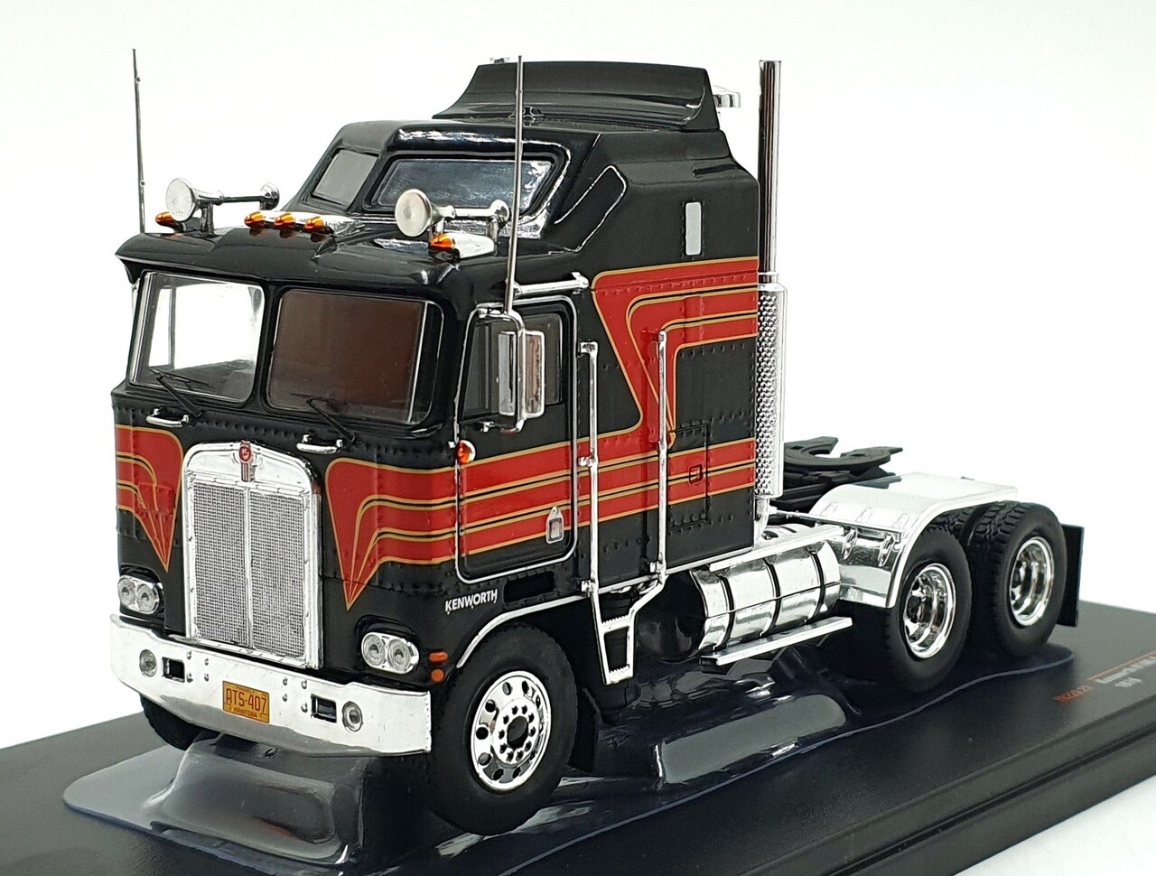Kenworth Kenworth K 100 Aerodyne COE Tractor 6x4 1976 - 1:43 - IXO Models Kenworth Kenworth K 100 Aerodyne COE Tractor 6x4 1976 - 1:43 - IXO Models