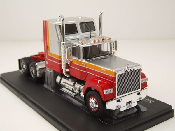 Mack Mack Superliner Magnum 1985 Tractor 6x4 - 1:43 - IXO Models Mack Mack Superliner Magnum 1985 Tractor 6x4 - 1:43 - IXO Models