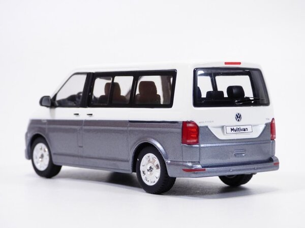 Volkswagen VW T6 Multivan 2017 - 1:43 - IXO Models Volkswagen VW T6 Multivan 2017 - 1:43 - IXO Models