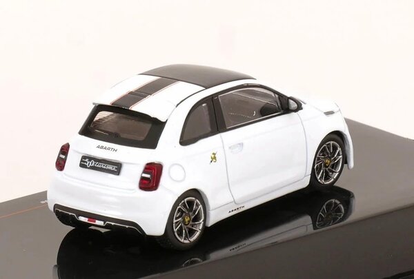 Fiat Fiat Abarth 500e 2024- 1:43 - IXO Models Fiat Fiat Abarth 500e 2024- 1:43 - IXO Models
