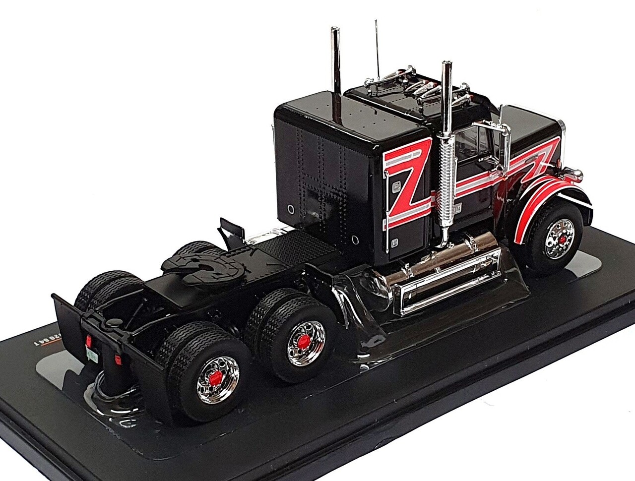 Freightliner Freightliner FLC 120 64 T Tractor 6x4 1977 - 1:43 - IXO Models