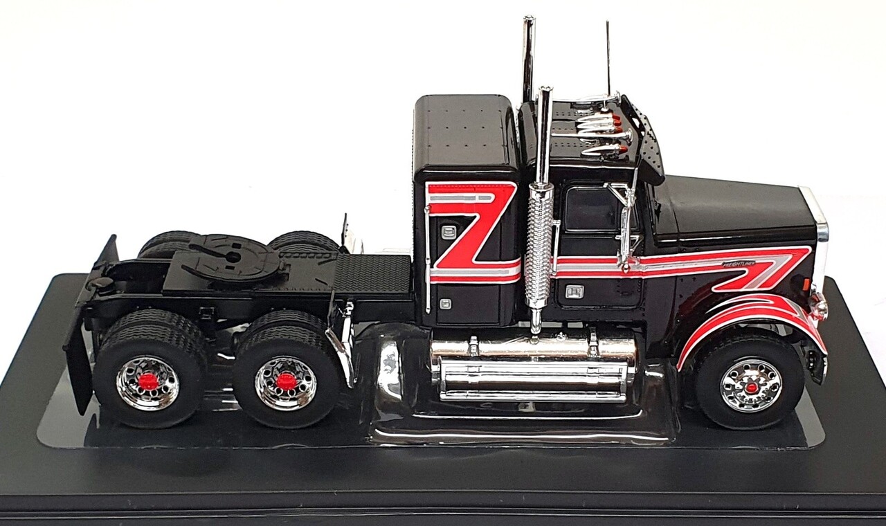 Freightliner Freightliner FLC 120 64 T Tractor 6x4 1977 - 1:43 - IXO Models