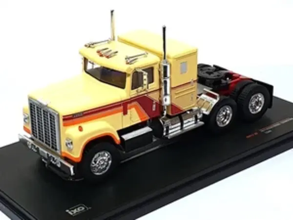 International International Transtar 4300 Tractor 6x4 1980 - 1:43 - IXO Models
