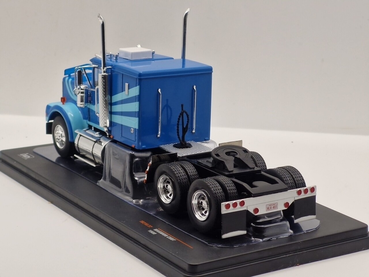 Ford Marmon CHDT Tractor 6x4 1980 - 1:43 - IXO Models Ford Marmon CHDT Tractor 6x4 1980 - 1:43 - IXO Models