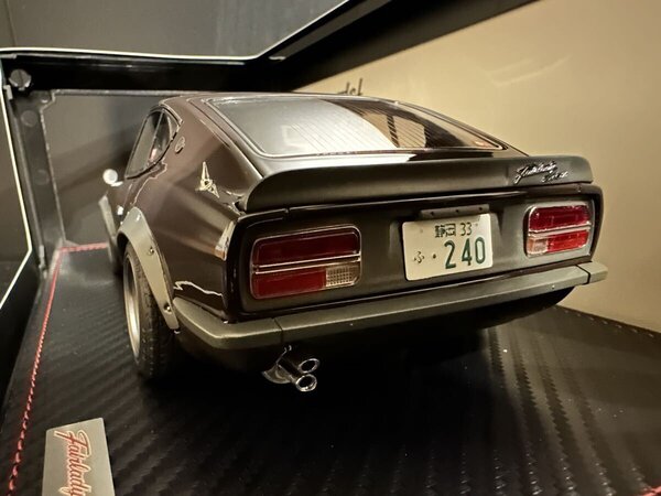 Nissan Nissan Fairlady 240ZG (HS30) - 1:18 - Ignition Model Nissan Nissan Fairlady 240ZG (HS30) - 1:18 - Ignition Model