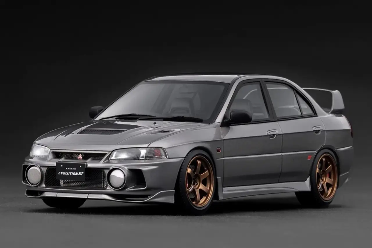 Mitsubishi Mitsubishi Lancer Evolution IV (CN9A) - 1:18 - Ignition Model Mitsubishi Mitsubishi Lancer Evolution IV (CN9A) - 1:18 - Ignition Model