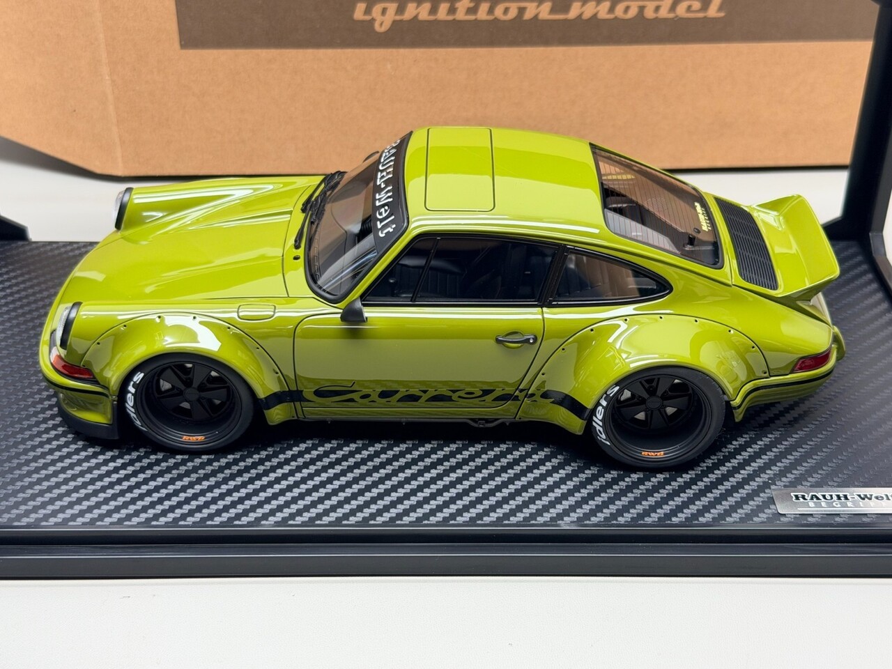 Porsche Porsche 993 RWB Backdate - 1:18 - Ignition Model Porsche Porsche 993 RWB Backdate - 1:18 - Ignition Model