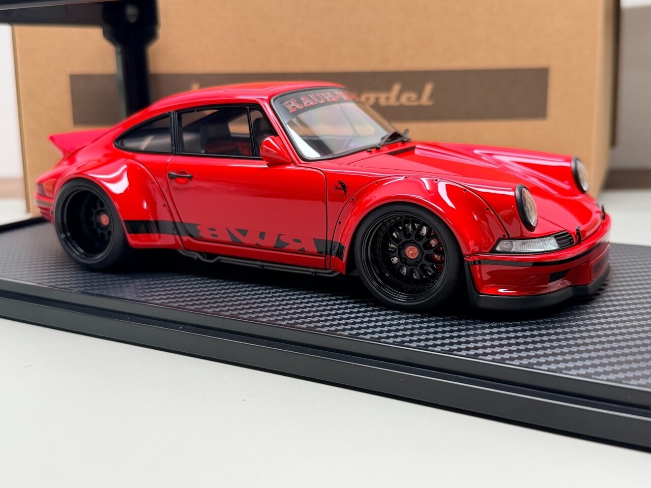 Porsche Porsche 993 RWB Backdate - 1:18 - Ignition Model Porsche Porsche 993 RWB Backdate - 1:18 - Ignition Model